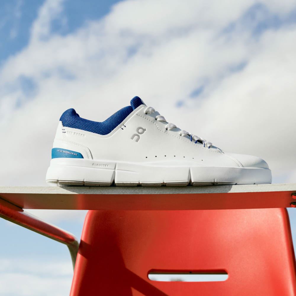 On THE ROGER Advantage: the versatile everyday sneaker - White | Cobalt ON95XF271 - Image 2