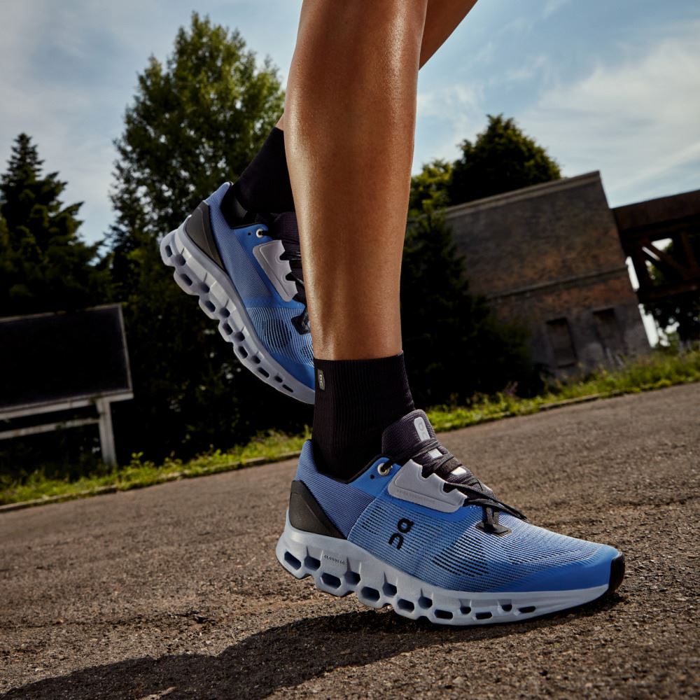 On Cloudstratus: Maximum Cushioned Running Shoe - Marina | Magnet ON95XF139 - Image 3