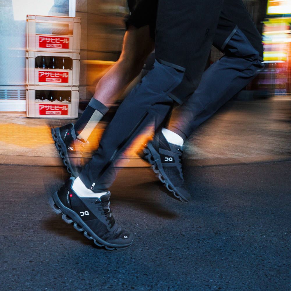 On Cloudace: supportive running shoe - Black | Eclipse ON95XF35 - Image 2