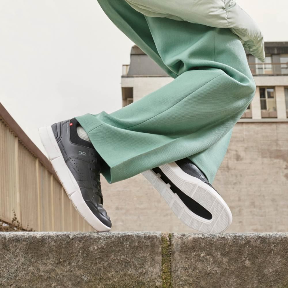 On THE ROGER Clubhouse: the expressive everyday sneaker - Black | White ON95XF400 - Image 2